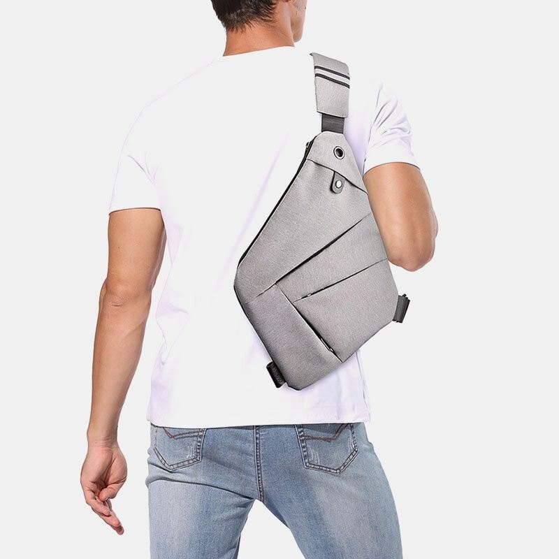 Herre Polyester Vanntett Brystveske Med Flere Lommer Multifunksjon Hodetelefon Hull Design Crossbody Bag Sling Bag