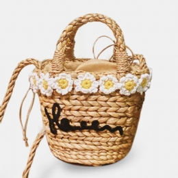 Dame Reise Daisy Beach Weave Straw Crossbody Bag Bucket Bag