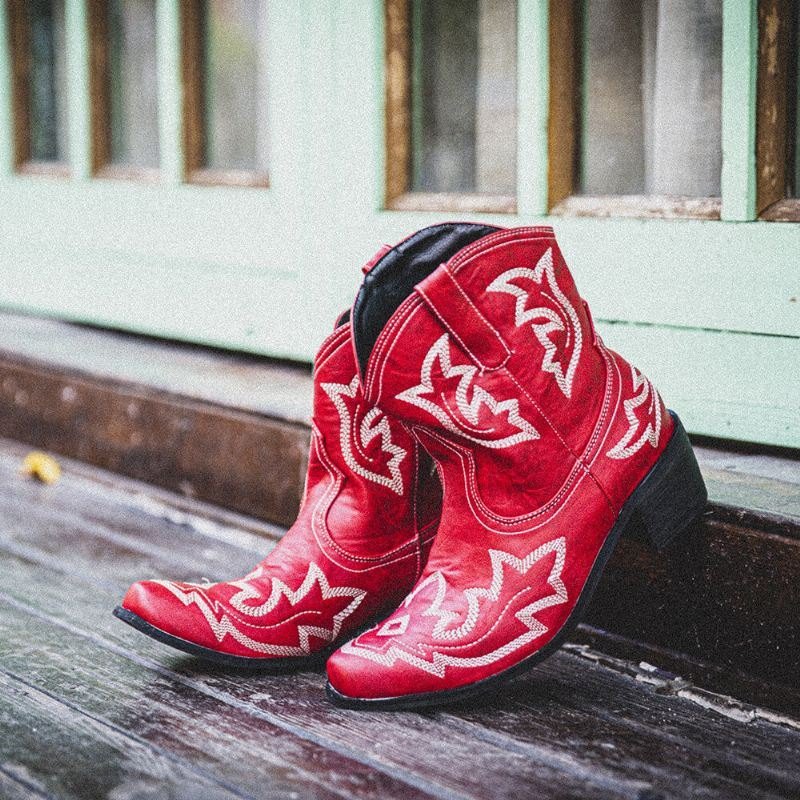 Dame Folkways Floral Brodert Chunky Heel Slip-on Korte Cowboystøvler