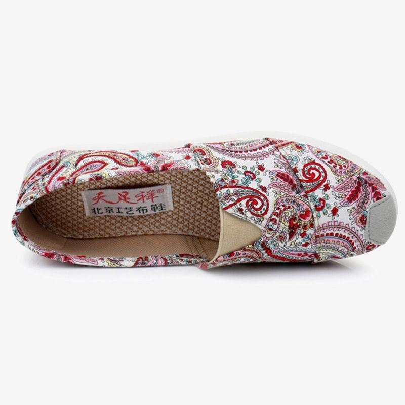 Dame Med Mykt Mønster. Slip On Flat Loafers