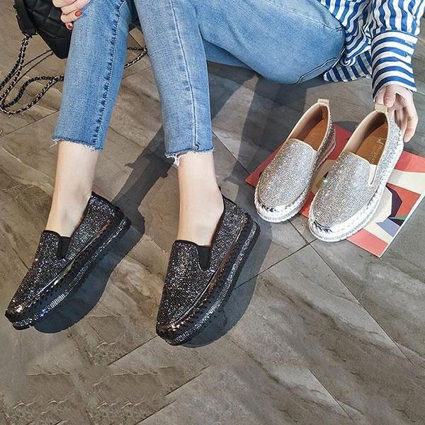 Dame Plus Size Rhinestone Dekorasjon Pustende Slip On Comfy Casual Flats